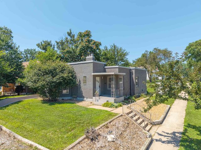 603 W 18th Street, Cedar Falls, IA 50613