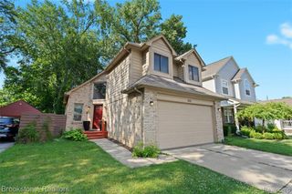 400 La Plaza, Royal Oak, MI 48073