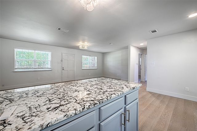 120 Janice Lane, Mabank, TX 75156