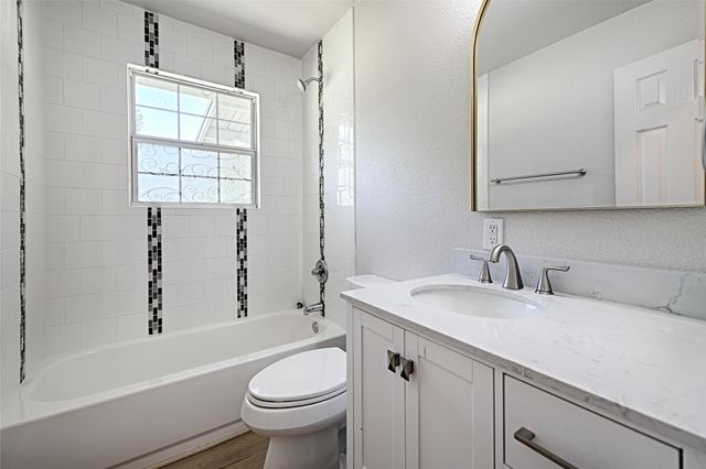 120 Janice Lane, Mabank, TX 75156