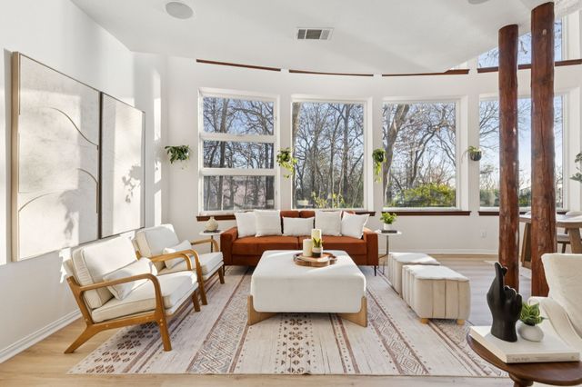 540 Diamond Point Drive, Oak Point, TX 75068