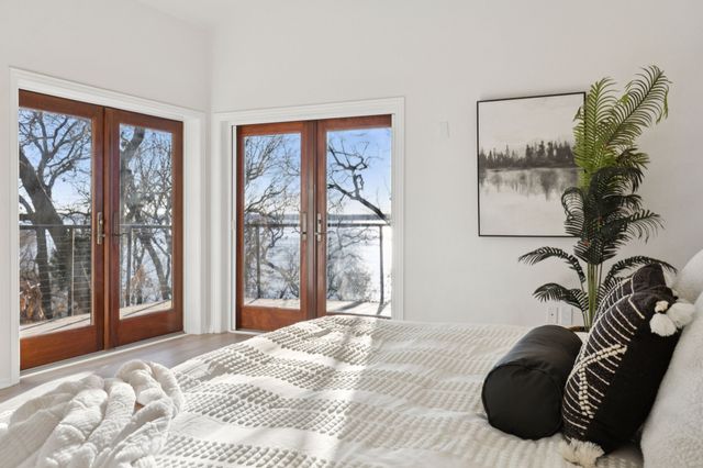 540 Diamond Point Drive, Oak Point, TX 75068