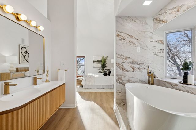 540 Diamond Point Drive, Oak Point, TX 75068