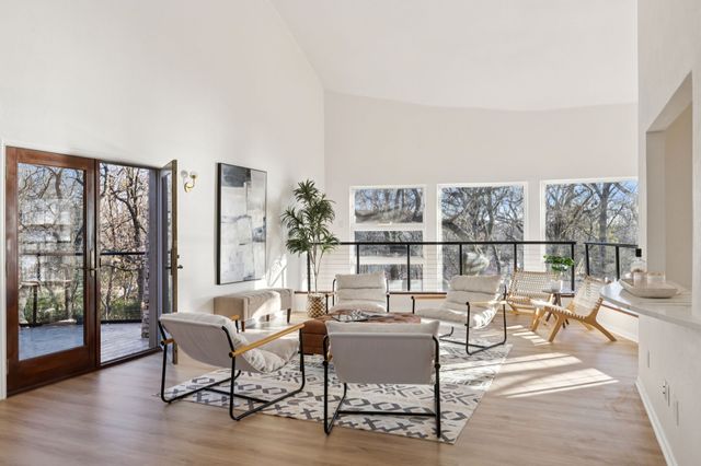 540 Diamond Point Drive, Oak Point, TX 75068