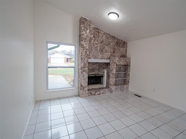 828 Golden Eagle Drive, Norman, OK 73072