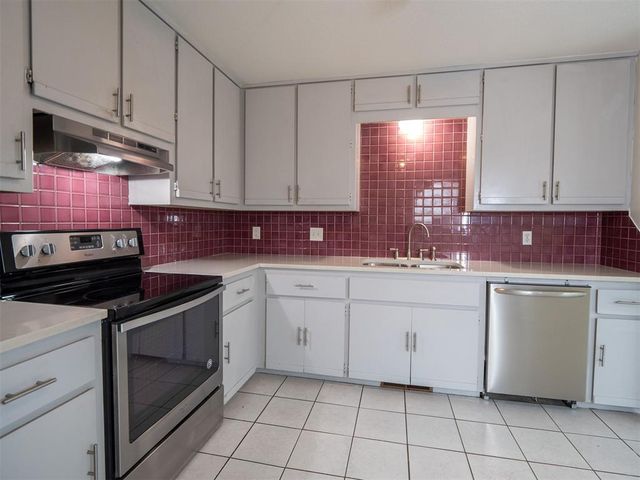 828 Golden Eagle Drive, Norman, OK 73072