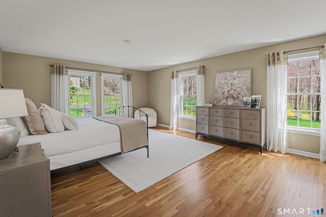 19 Hull Place, Ridgefield, CT 06877