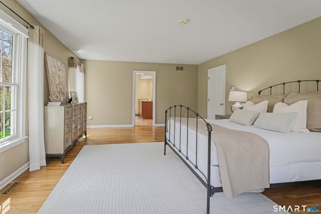 19 Hull Place, Ridgefield, CT 06877