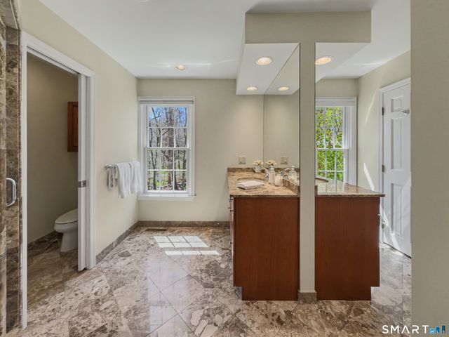 19 Hull Place, Ridgefield, CT 06877