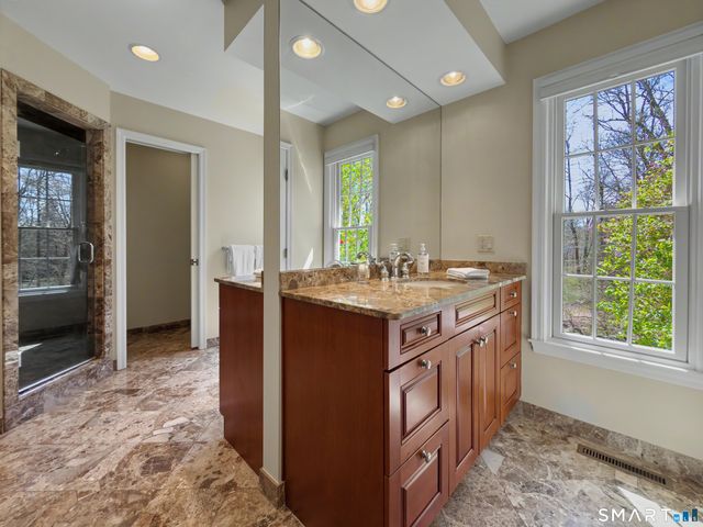 19 Hull Place, Ridgefield, CT 06877