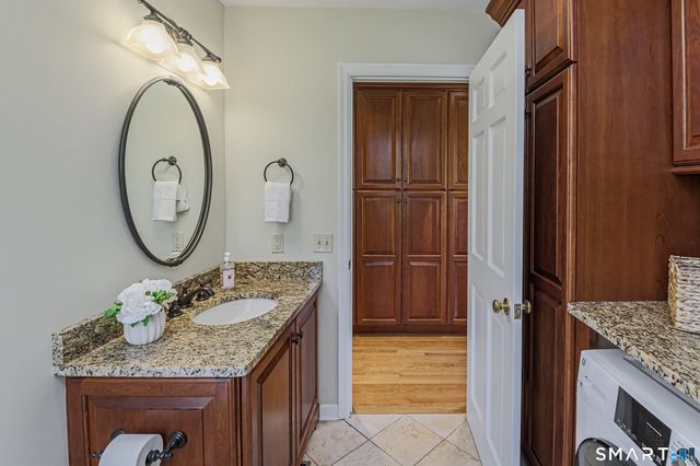 19 Hull Place, Ridgefield, CT 06877