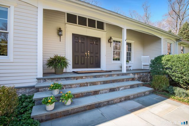 19 Hull Place, Ridgefield, CT 06877