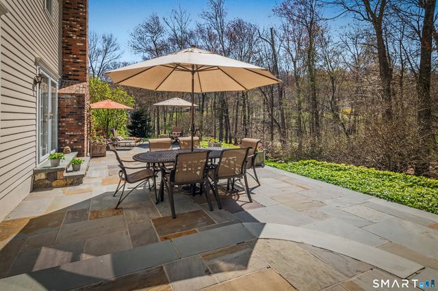 19 Hull Place, Ridgefield, CT 06877