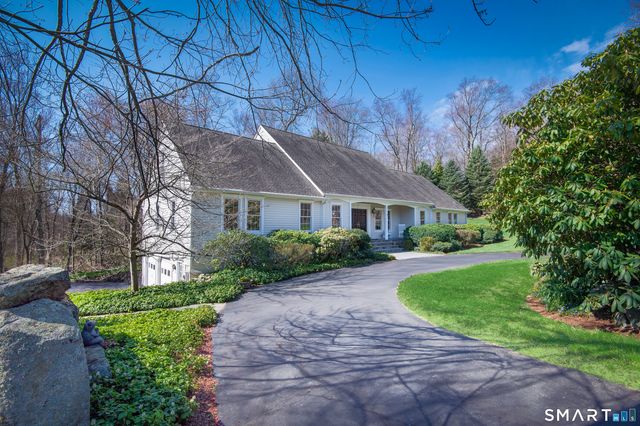 19 Hull Place, Ridgefield, CT 06877