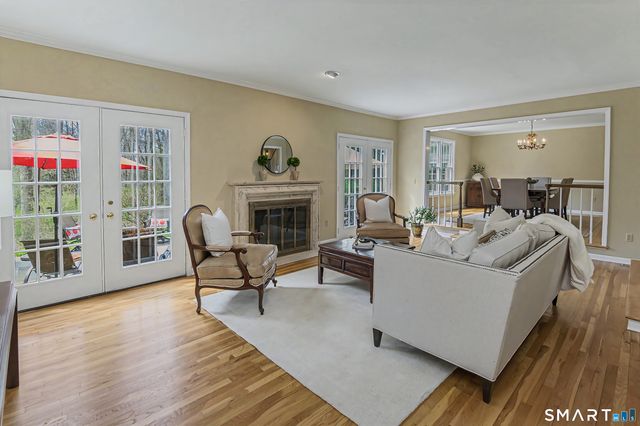 19 Hull Place, Ridgefield, CT 06877