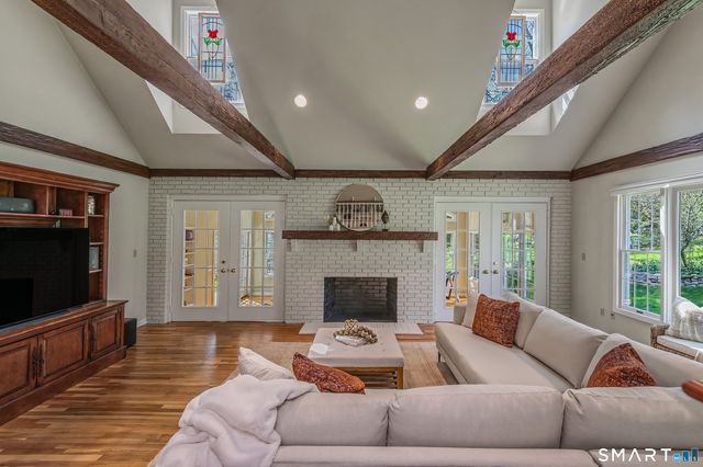 19 Hull Place, Ridgefield, CT 06877