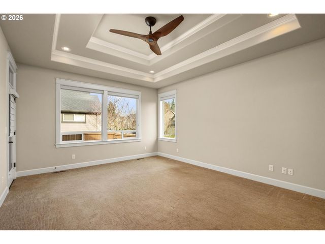 3882 Se PIPERS Dr, Hillsboro, OR 97123