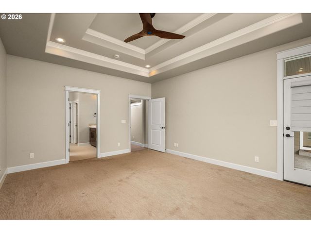 3882 Se PIPERS Dr, Hillsboro, OR 97123