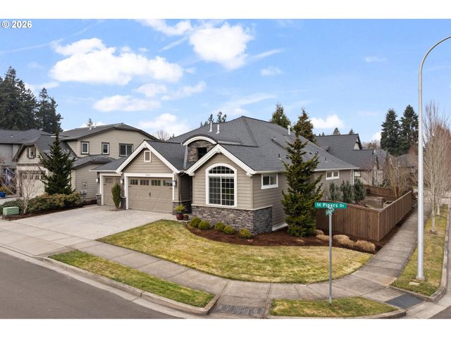 3882 Se PIPERS Dr, Hillsboro, OR 97123