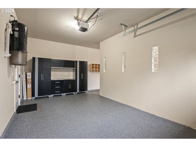 3882 Se PIPERS Dr, Hillsboro, OR 97123