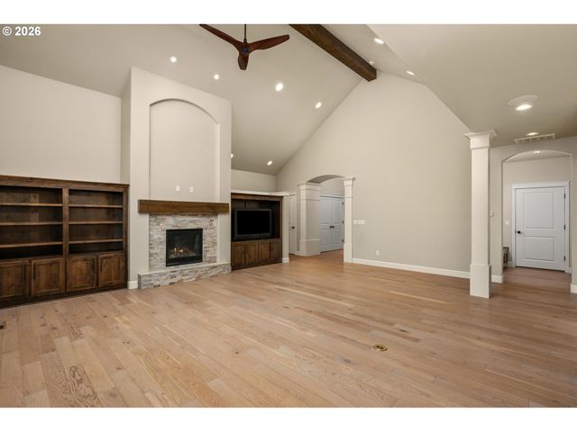 3882 Se PIPERS Dr, Hillsboro, OR 97123