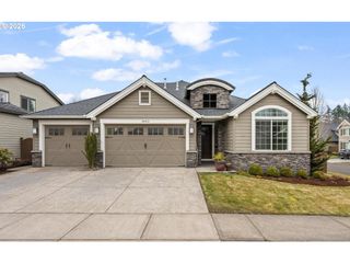 3882 Se PIPERS Dr, Hillsboro, OR 97123