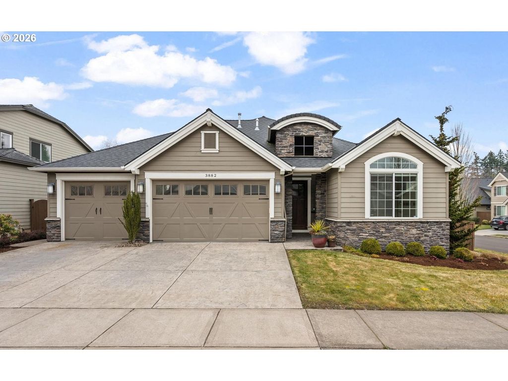 3882 Se PIPERS Dr, Hillsboro, OR 97123