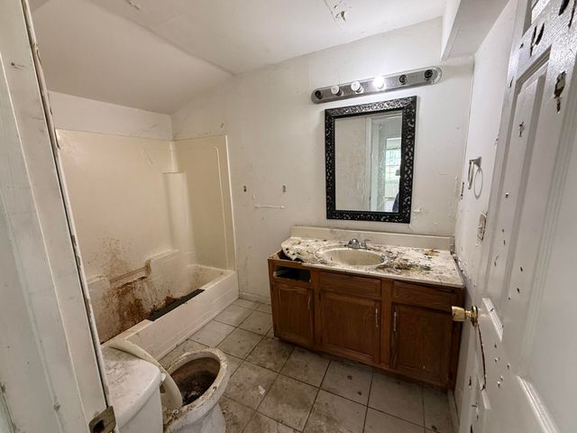 37 Goodridge Drive, Florence, KY 41042