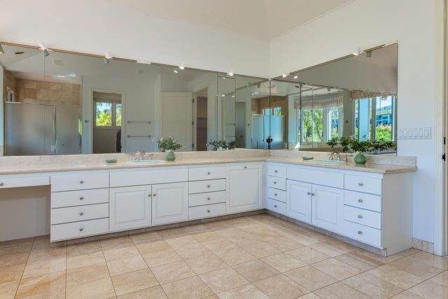 3943 Wailea Ekolu Pl, Kihei, HI 96753