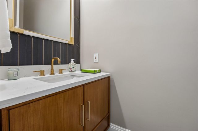 5413 Evergreen Street, Bellaire, TX 77401
