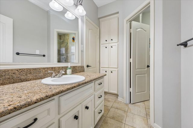5413 Evergreen Street, Bellaire, TX 77401