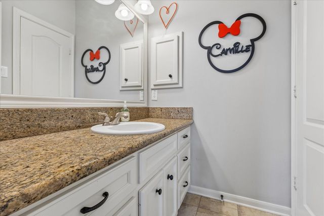 5413 Evergreen Street, Bellaire, TX 77401