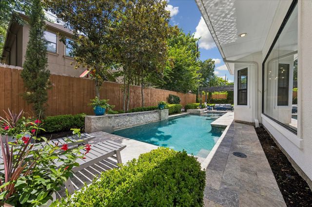5413 Evergreen Street, Bellaire, TX 77401