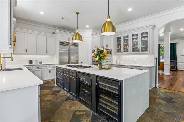 5413 Evergreen Street, Bellaire, TX 77401