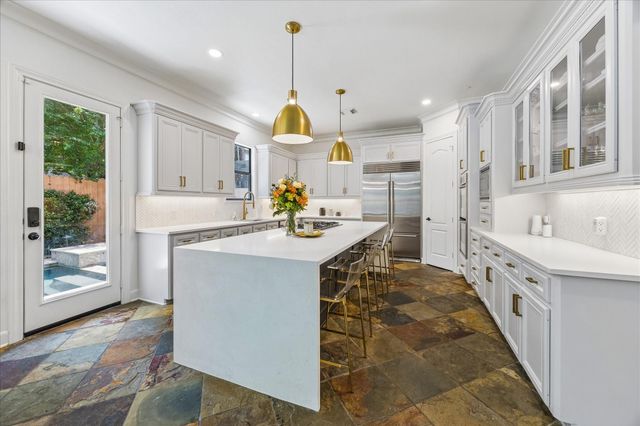 5413 Evergreen Street, Bellaire, TX 77401
