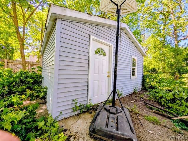 284 Hazelwood Avenue, Buffalo, NY 14215