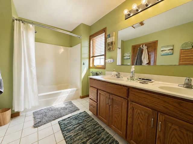 6719 E 84th Drive, Merrillville, IN 46410