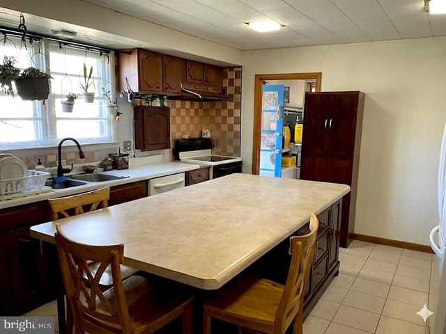 16080 NEWBYS SHOP, Elkwood, VA 22718