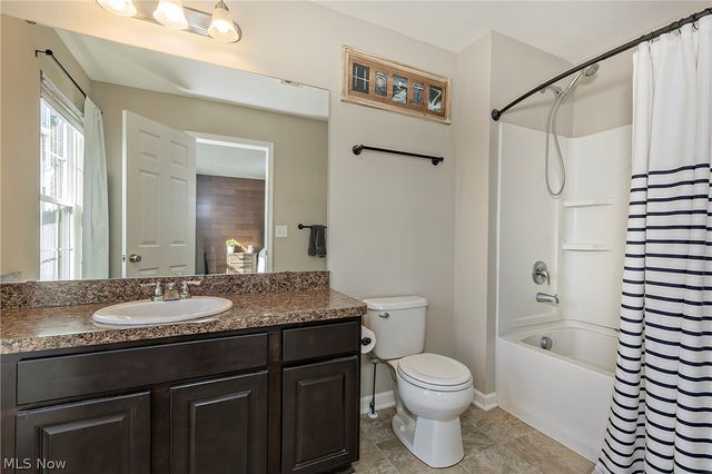 10412 Redbud Drive, Aurora, OH 44202