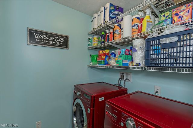 10412 Redbud Drive, Aurora, OH 44202