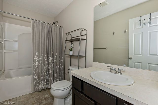 10412 Redbud Drive, Aurora, OH 44202