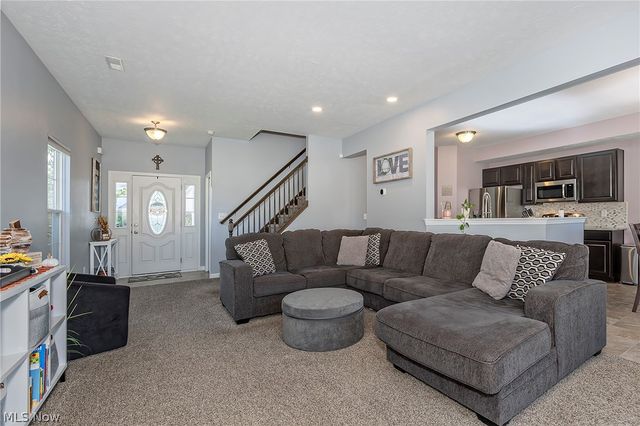 10412 Redbud Drive, Aurora, OH 44202