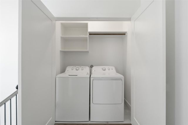 712 W Donovan Street C, Houston, TX 77091
