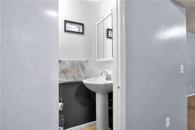 2905 County Line Road, Country Club, MO 64506