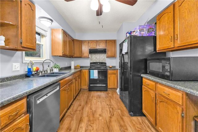 2905 County Line Road, Country Club, MO 64506