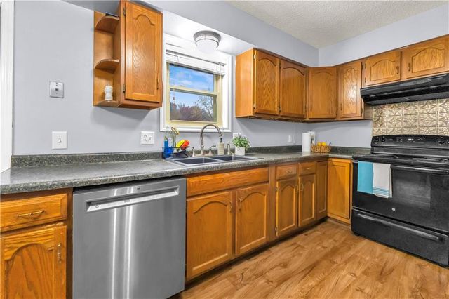 2905 County Line Road, Country Club, MO 64506