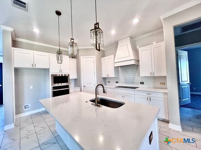 401 Willow Drive, Troy, TX 76579