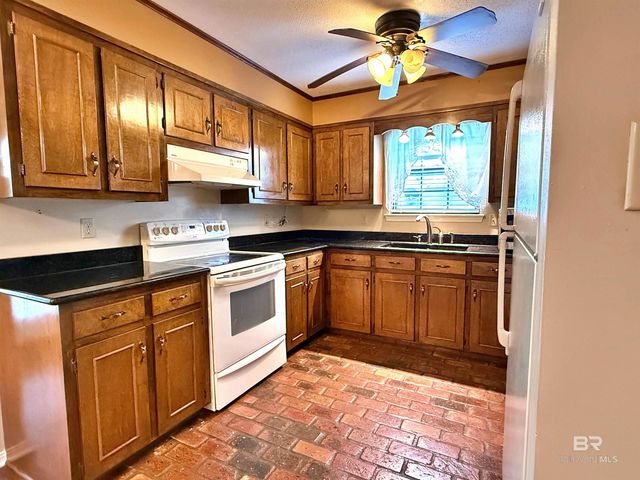 107 Charlotte Court, Daphne, AL 36526