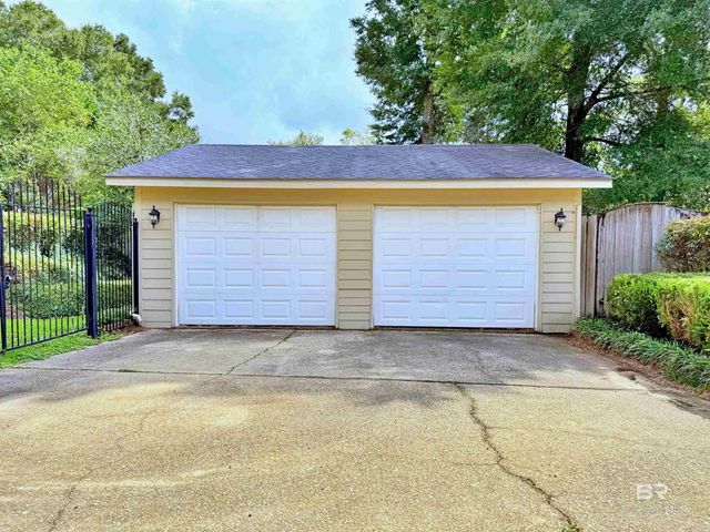 107 Charlotte Court, Daphne, AL 36526