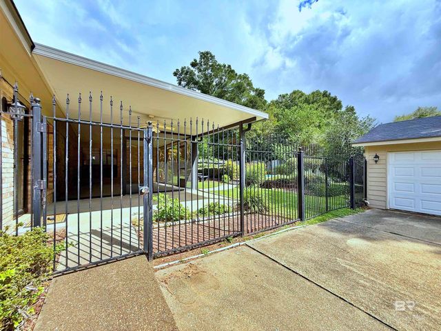 107 Charlotte Court, Daphne, AL 36526